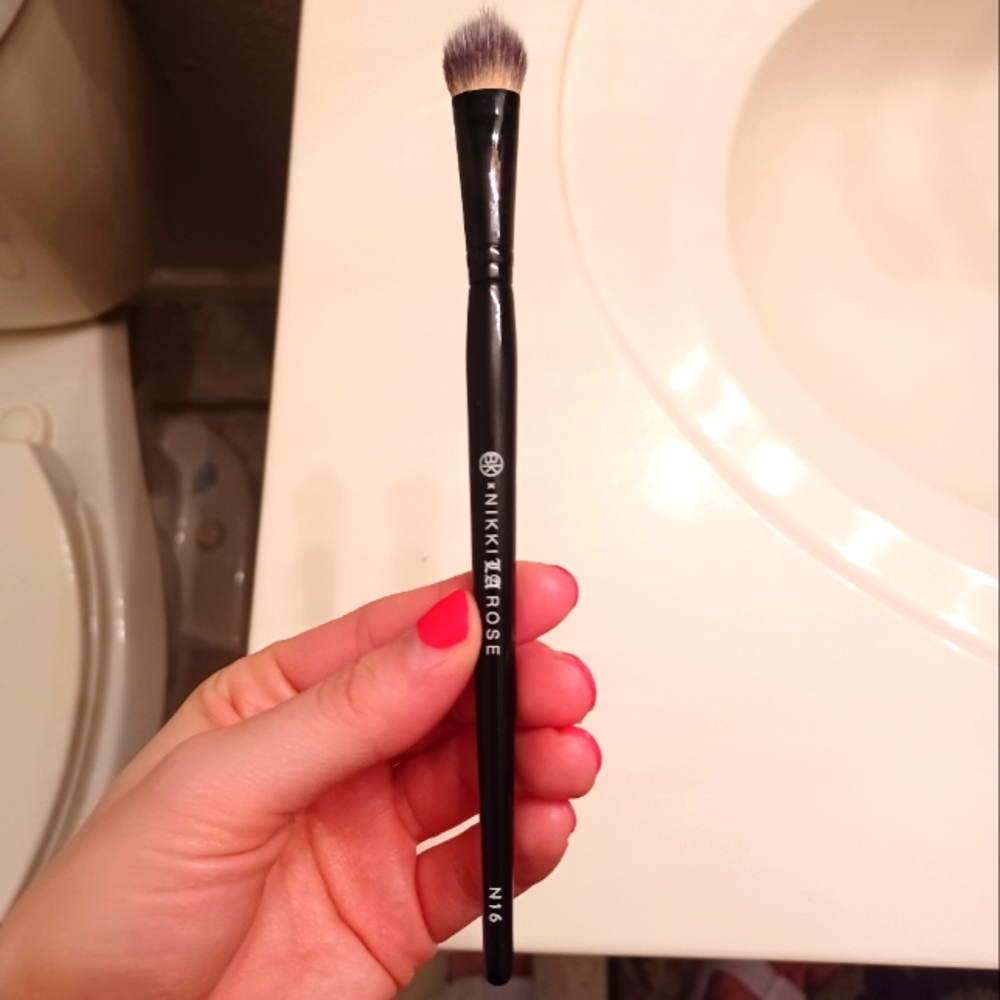 Concealer brush